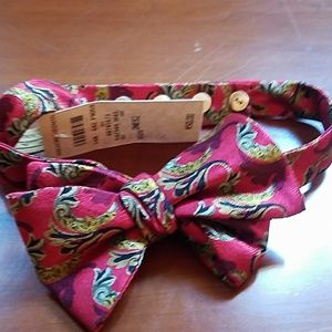 Bow tie - red pattern - Carrot & Gibbs